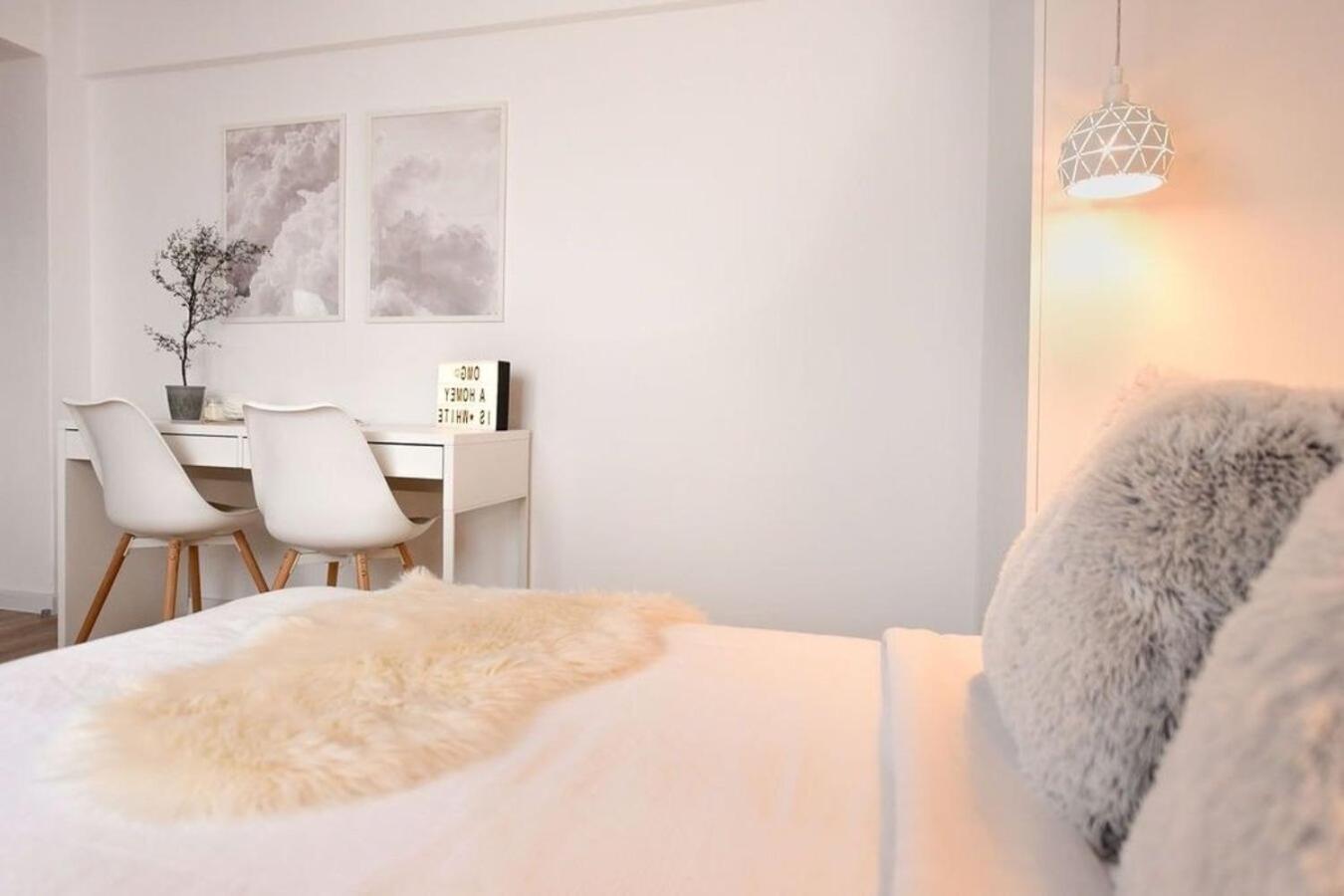 White Heaven Hideout * Bucarest