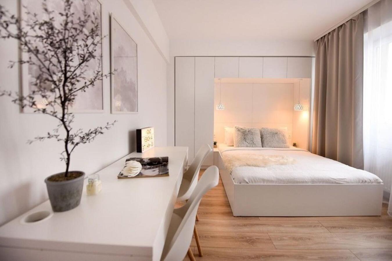 White Heaven Hideout * Bucarest